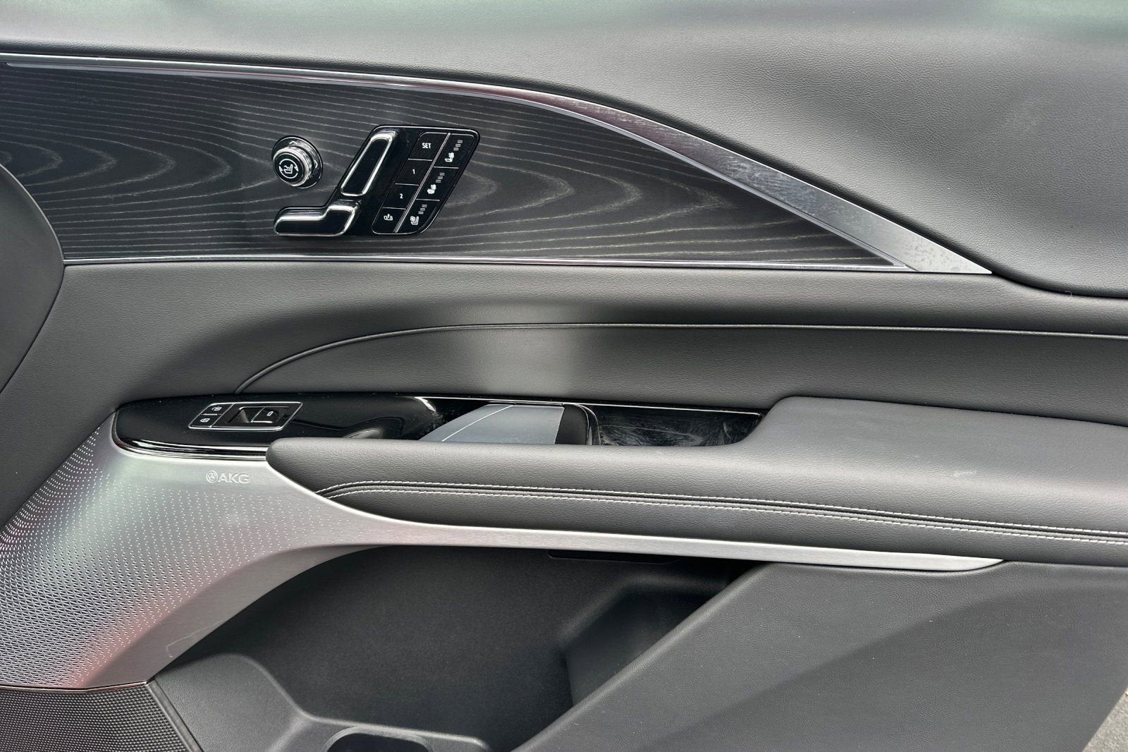 2025 Cadillac LYRIQ Sport 2