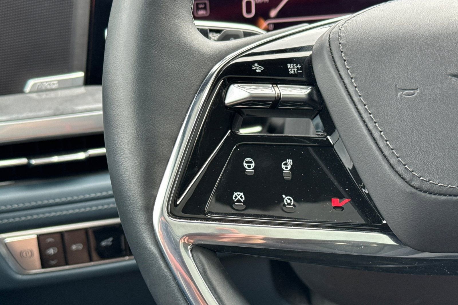 2025 Cadillac ESCALADE IQ Sport 2