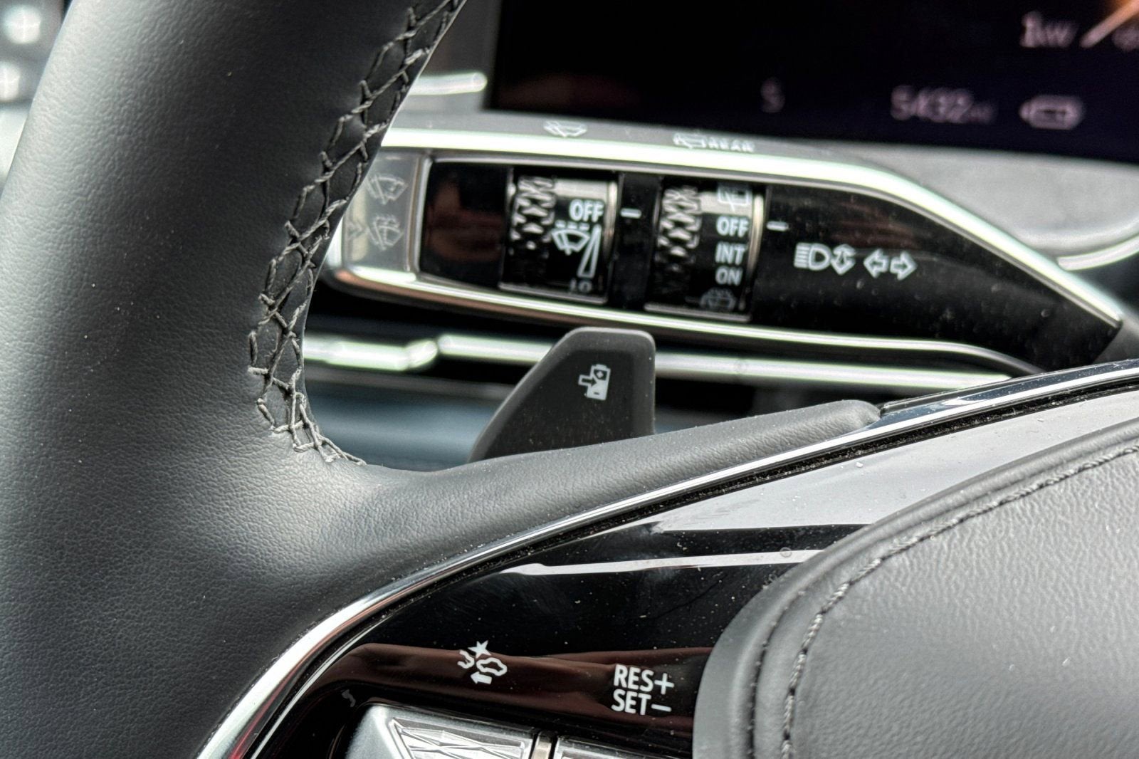 2025 Cadillac ESCALADE IQ Sport 2