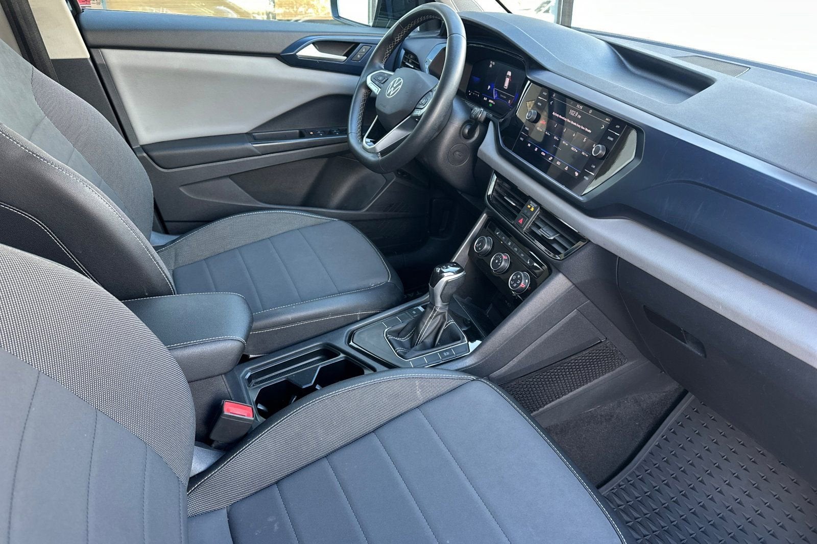 2023 Volkswagen Taos SE