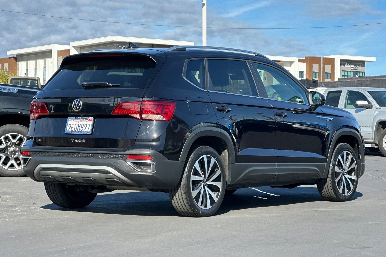 2023 Volkswagen Taos SE