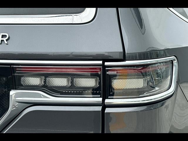 2022 Jeep Grand Wagoneer Series II