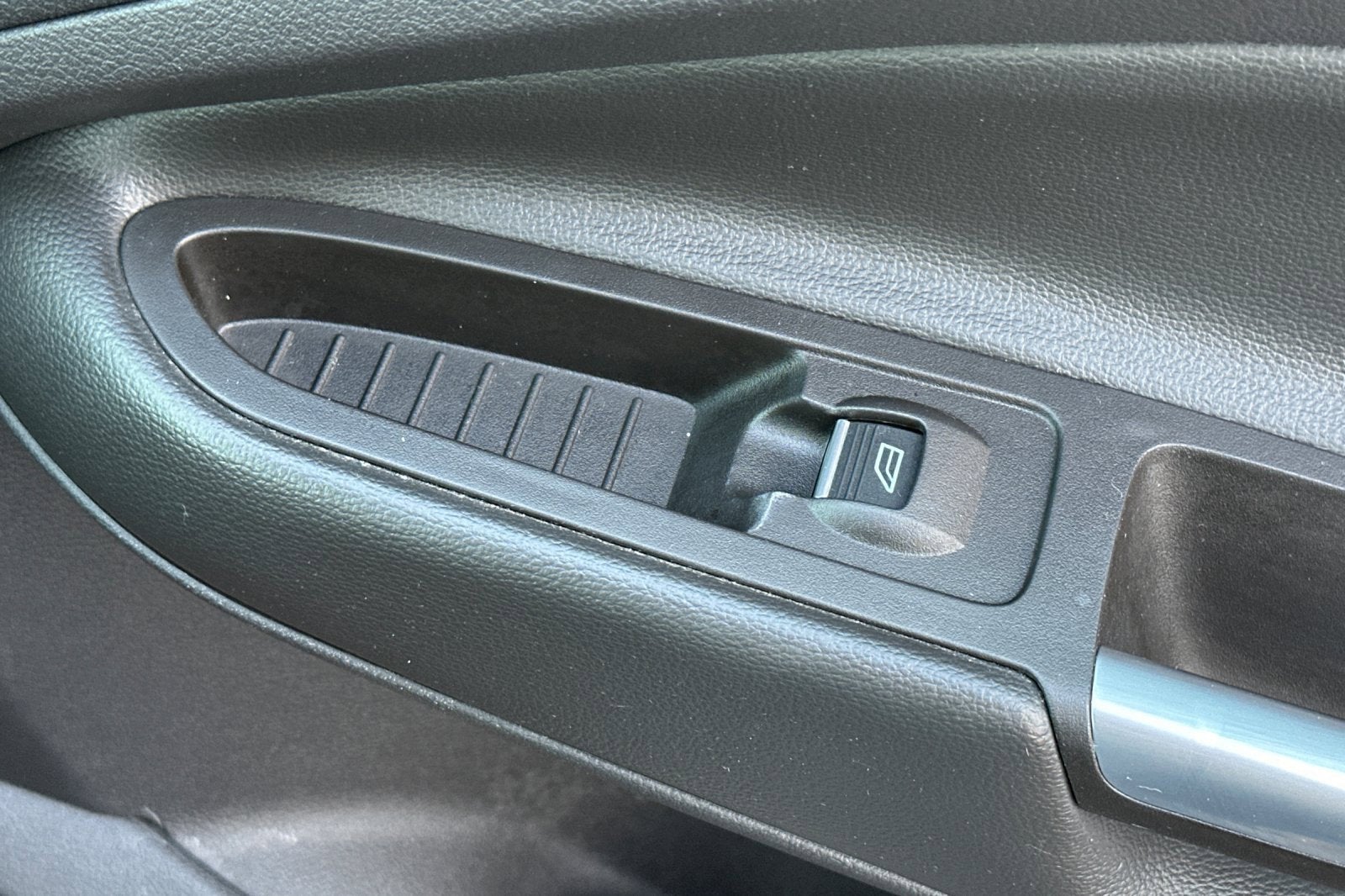 2017 Ford C-Max Energi SE