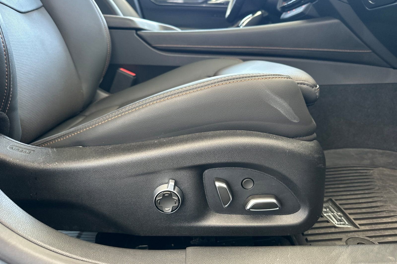 2025 Cadillac CT5 Sport