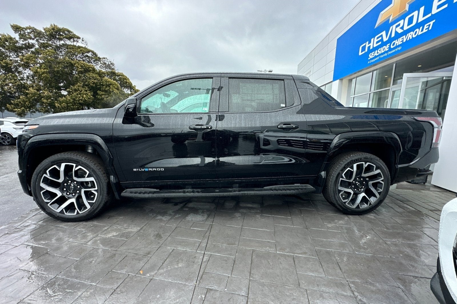 2024 Chevrolet Silverado EV RST