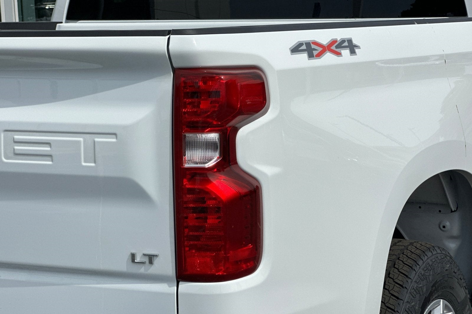 2025 Chevrolet Silverado 1500 LT (2FL)