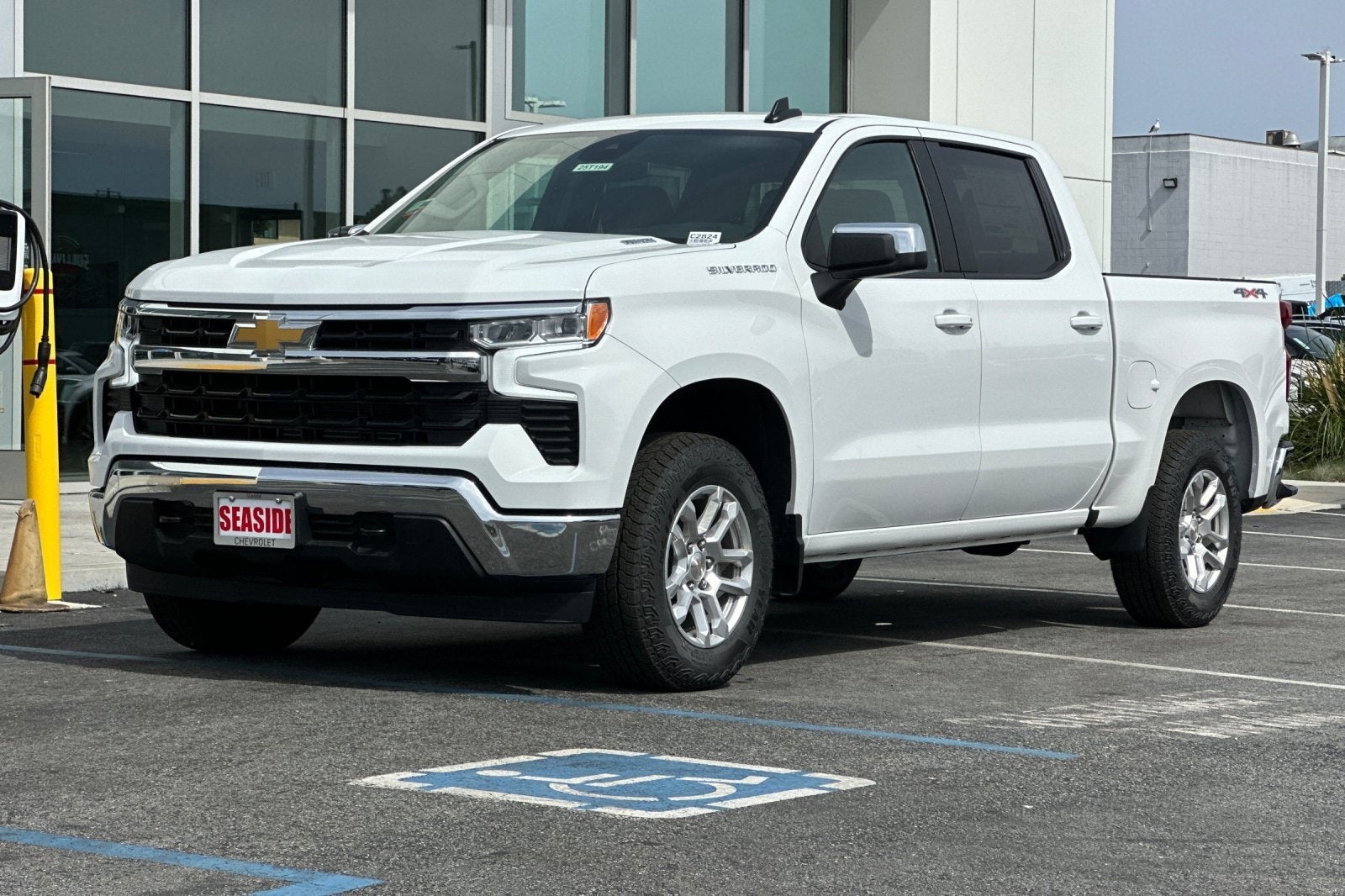 2025 Chevrolet Silverado 1500 LT (2FL)