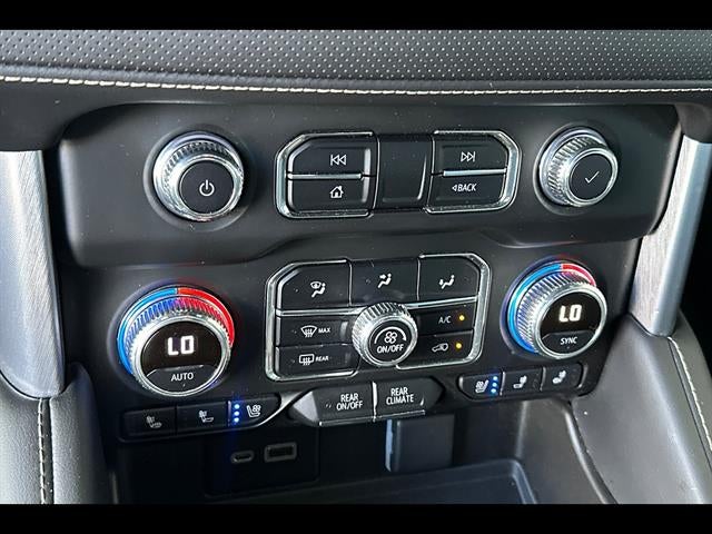 2022 GMC Yukon XL SLT