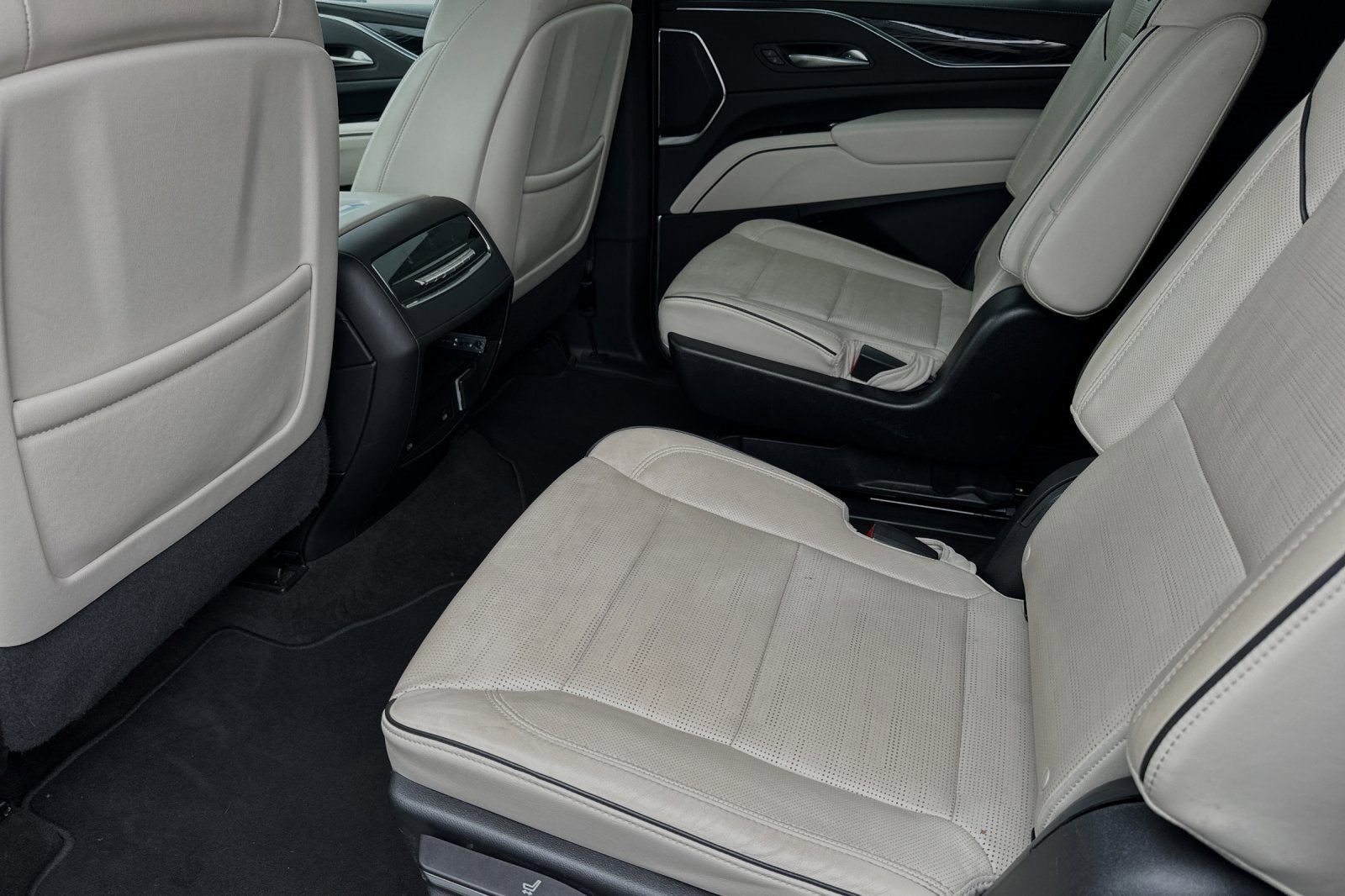 2023 Cadillac Escalade ESV Sport