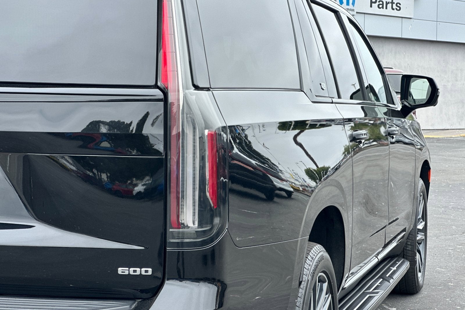 2023 Cadillac Escalade ESV Sport