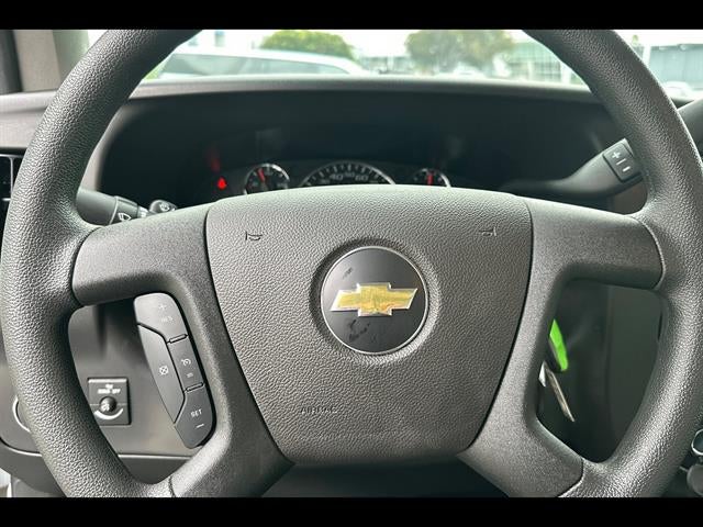 2026 Chevrolet Express Cutaway 3500 1WT