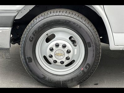 2026 Chevrolet Express Cutaway 3500 1WT