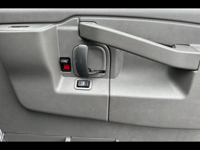 2026 Chevrolet Express Cutaway 3500 1WT