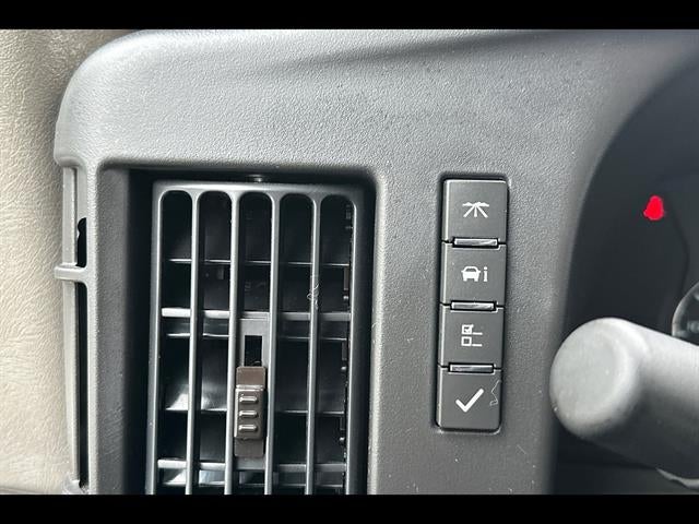 2026 Chevrolet Express Cutaway 3500 1WT