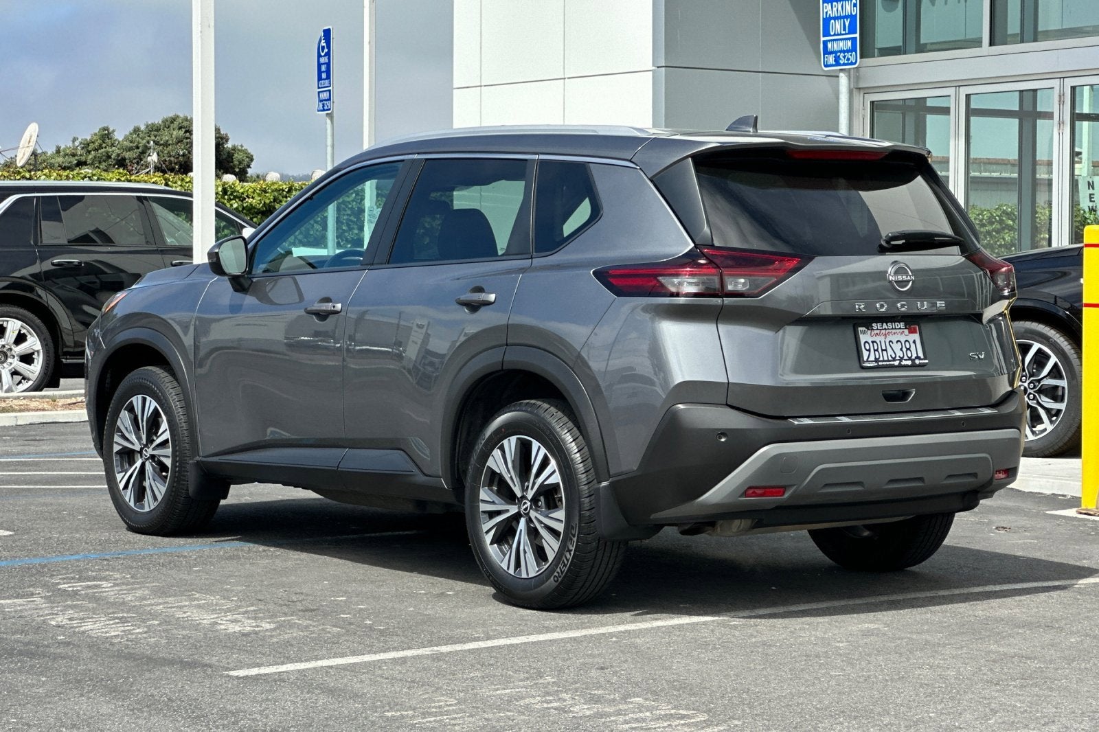 2022 Nissan Rogue SV