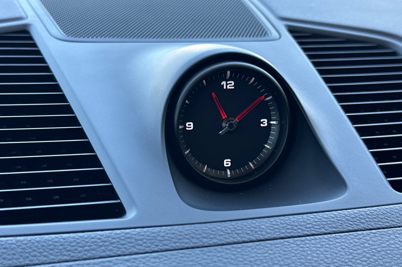 2023 Porsche Cayenne S